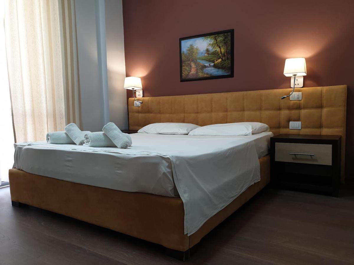 Perandor Beach Durres Bagian luar foto