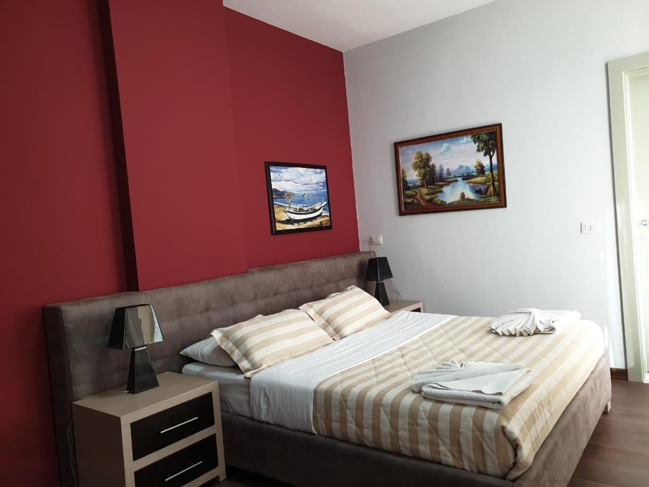 Perandor Beach Durres Bagian luar foto