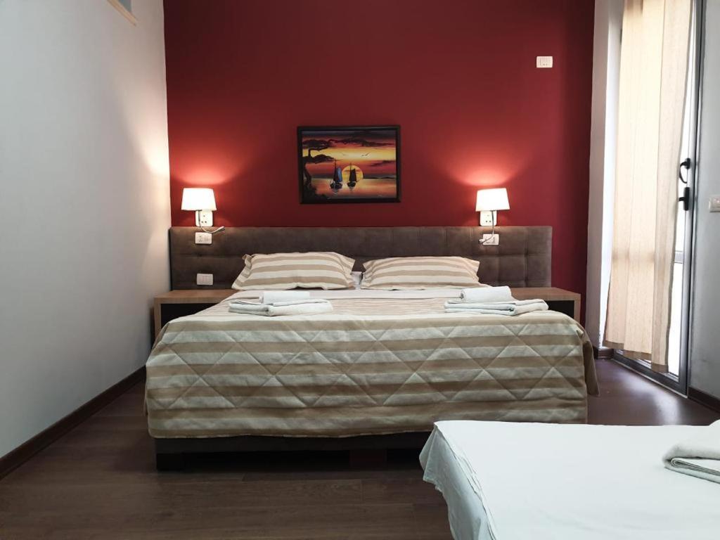 Perandor Beach Durres Bagian luar foto