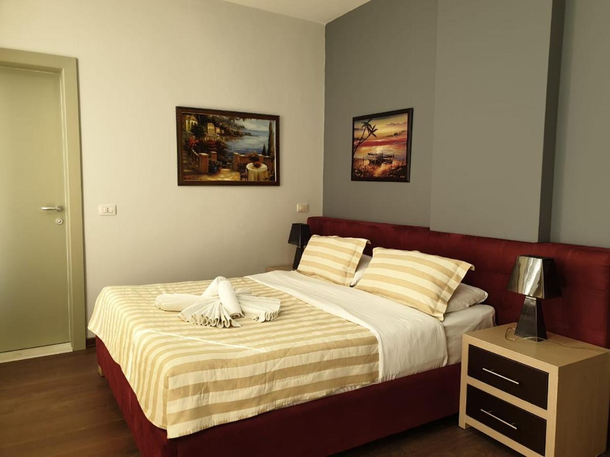Perandor Beach Durres Bagian luar foto