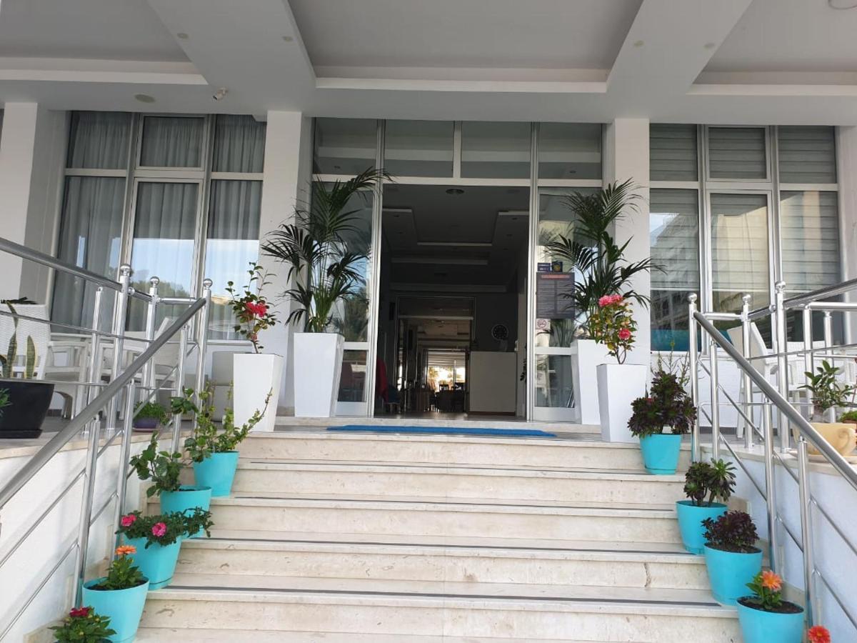 Perandor Beach Durres Bagian luar foto