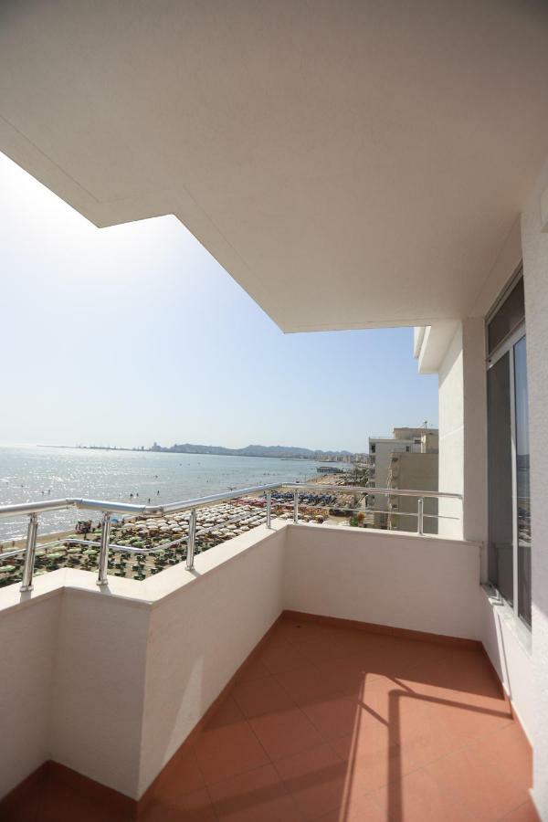 Perandor Beach Durres Bagian luar foto