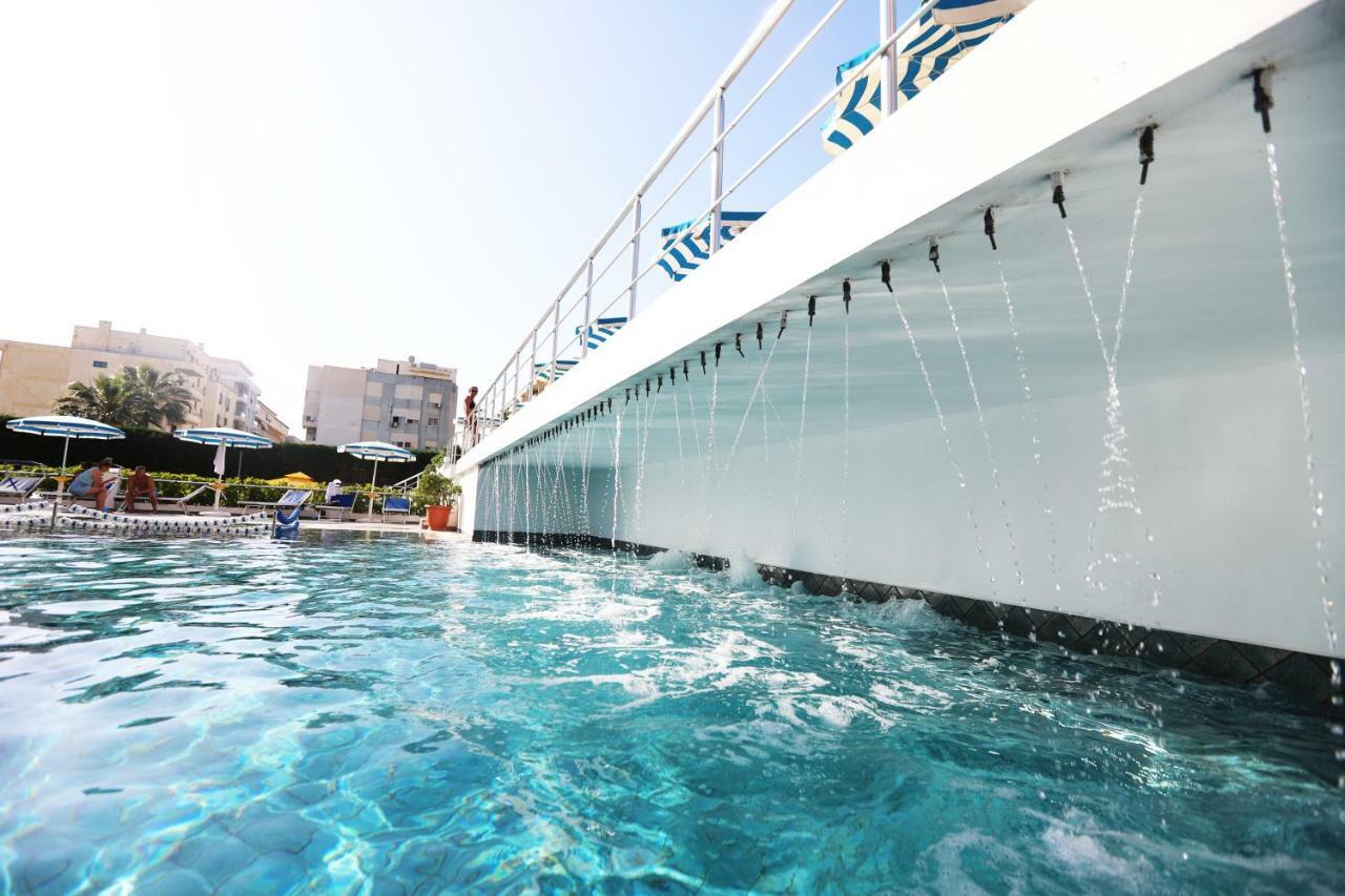 Perandor Beach Durres Bagian luar foto